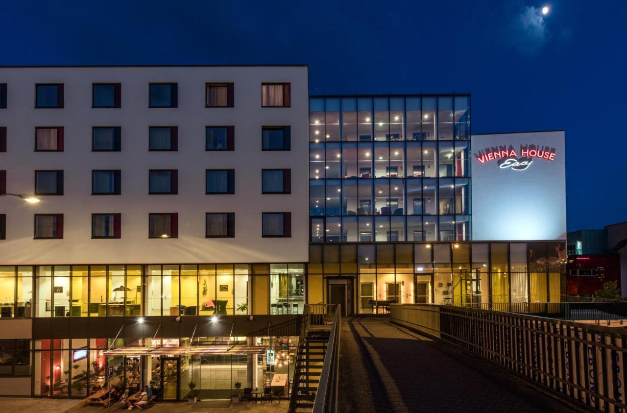 Vienna House Easy By Wyndham Pilsen Hotell Exteriör bild