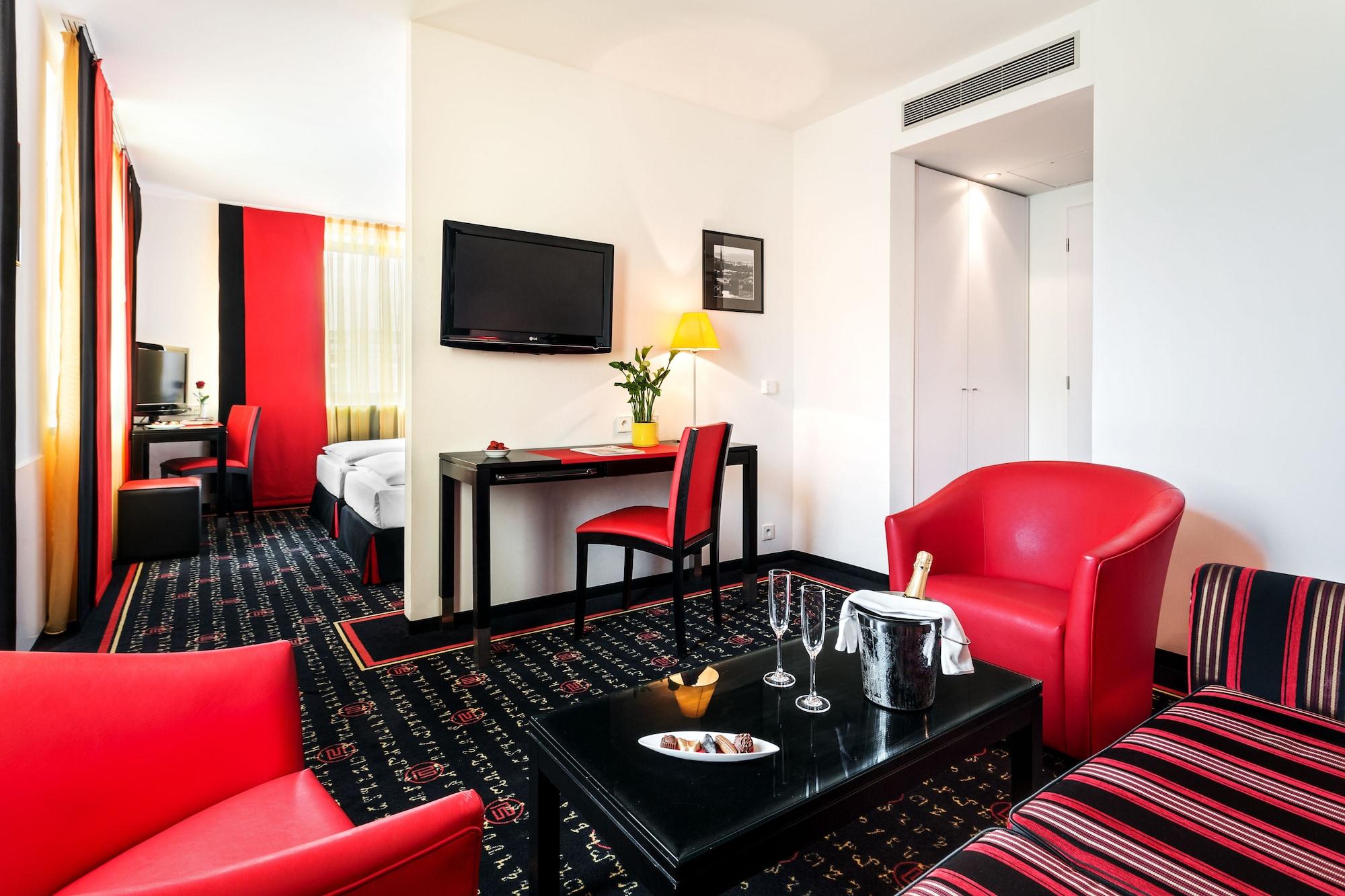 Vienna House Easy By Wyndham Pilsen Hotell Exteriör bild
