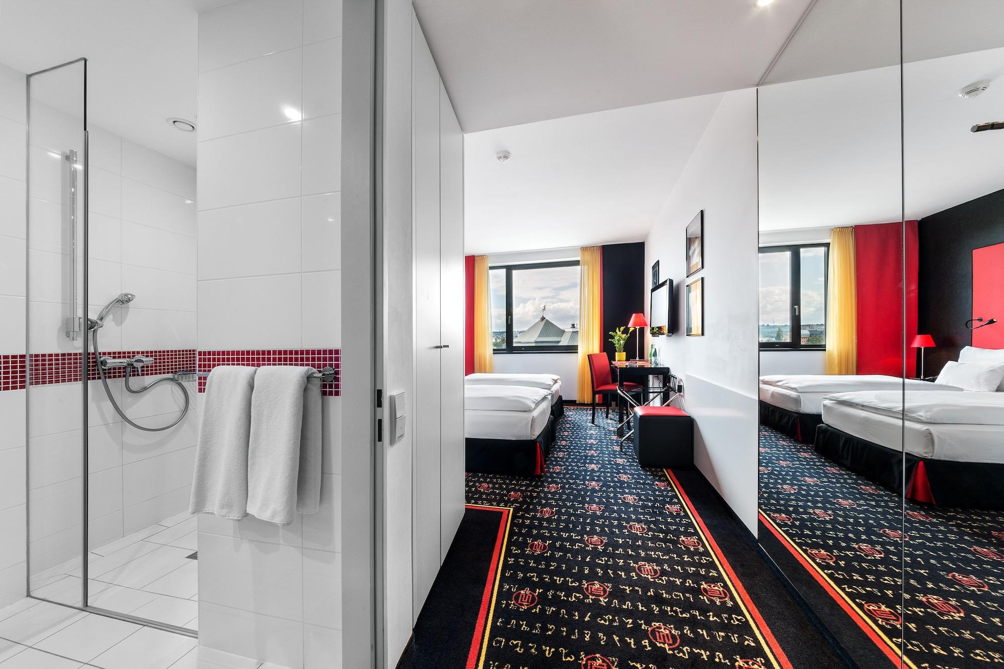Vienna House Easy By Wyndham Pilsen Hotell Exteriör bild