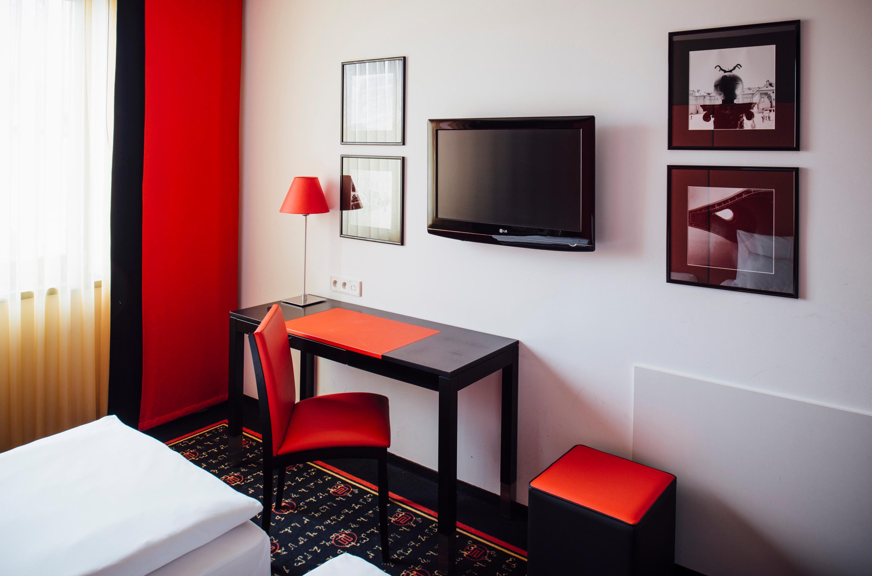 Vienna House Easy By Wyndham Pilsen Hotell Exteriör bild