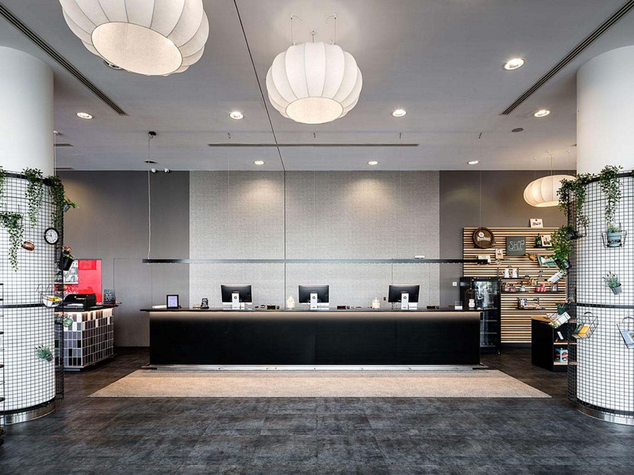 Vienna House Easy By Wyndham Pilsen Hotell Exteriör bild