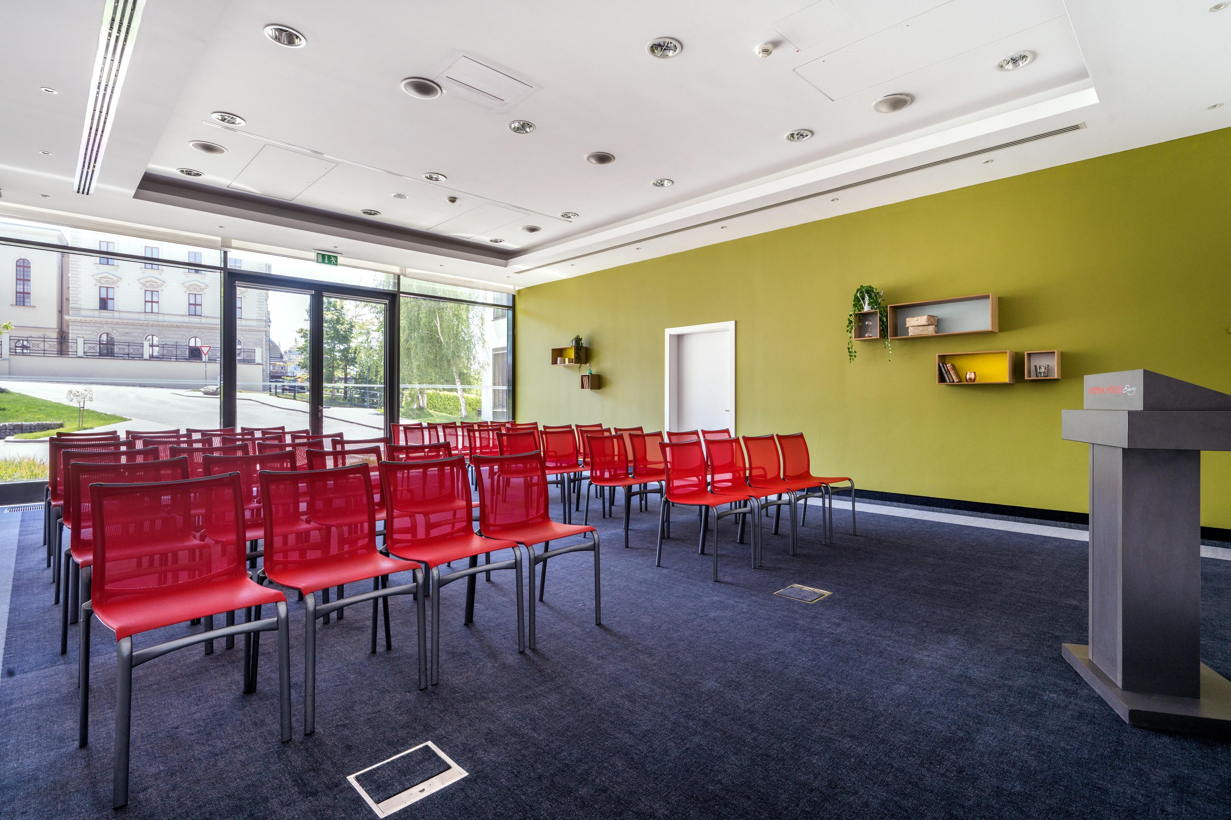 Vienna House Easy By Wyndham Pilsen Hotell Exteriör bild