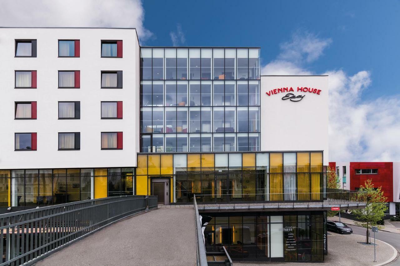 Vienna House Easy By Wyndham Pilsen Hotell Exteriör bild